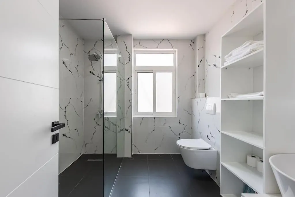 The City Center Penthouse By Ps Durres Apartment